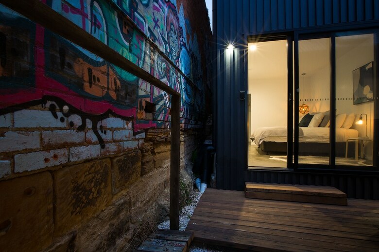 White Room Apartments