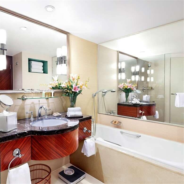 Lakeview Xuanwu Hotel