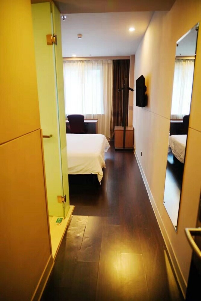 Hotel Jinjiang Inn Select Shanghai Expo Dezhou Road