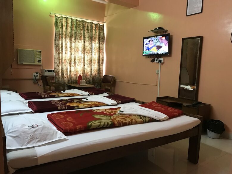 Hotel Campal Beach Resort
