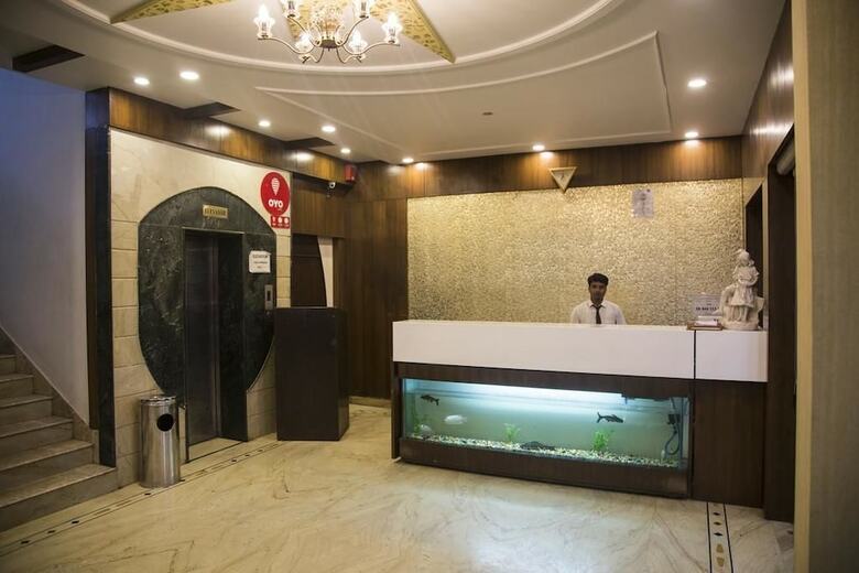 Adb Rooms Hotel Sahiwa