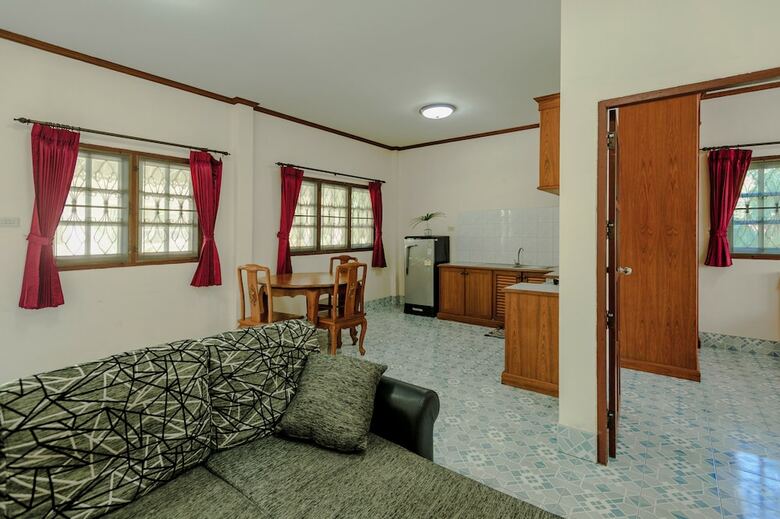 Hotel Samui Green Space Resort