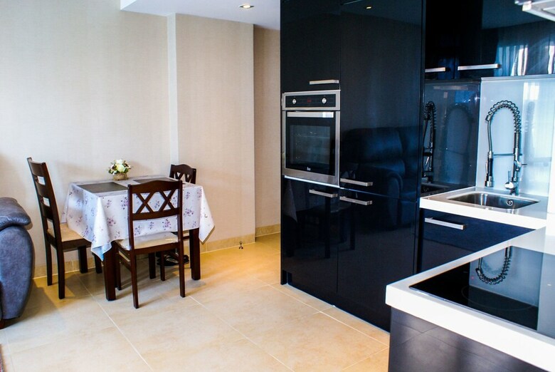 Centara Avenue Residence By Towers