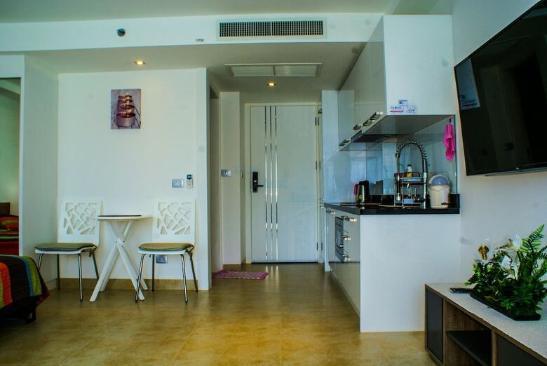 Centara Avenue Residence By Towers