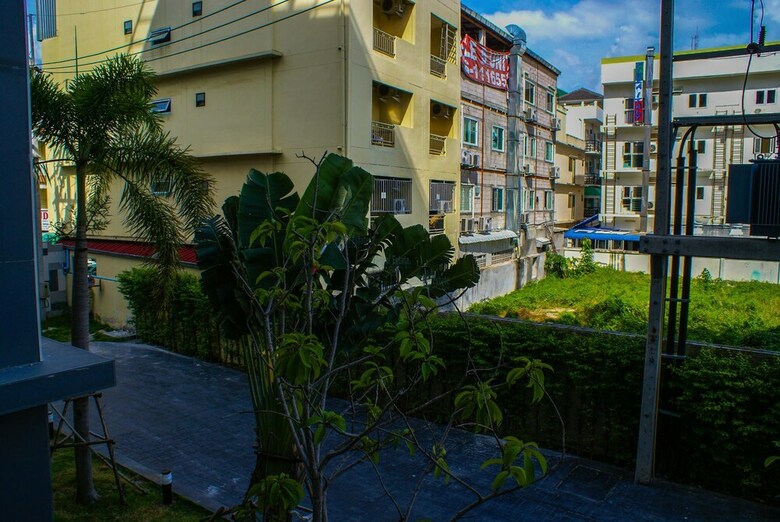 Centara Avenue Residence By Towers