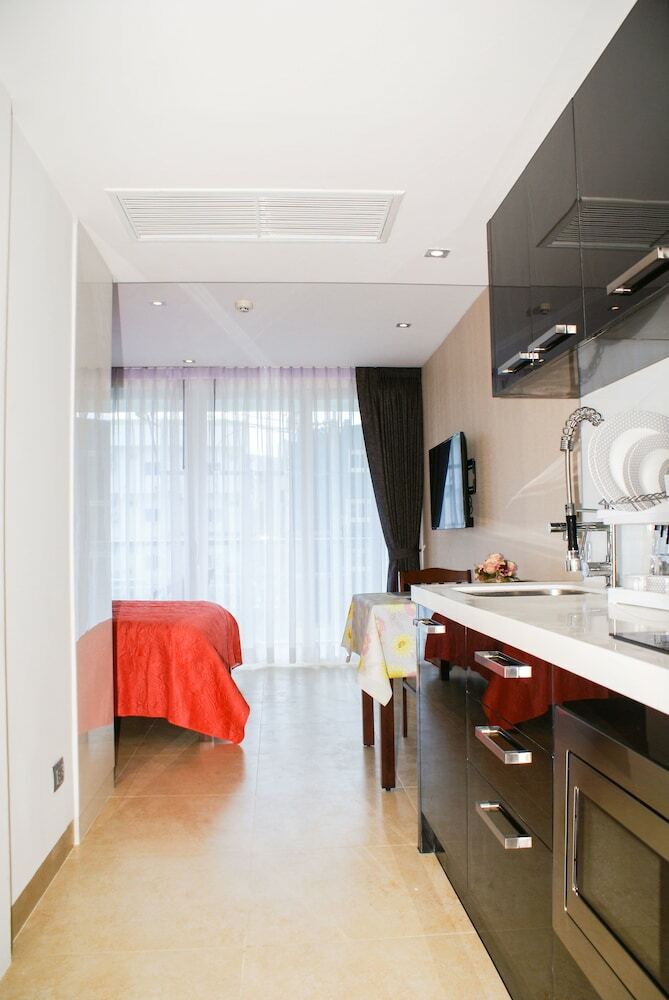 Centara Avenue Residence By Towers