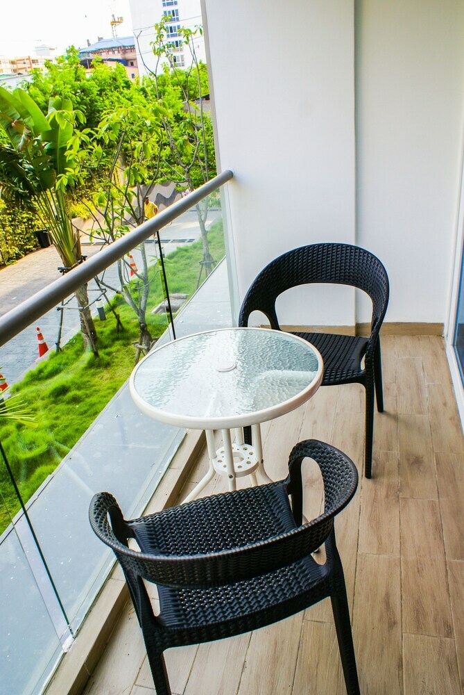 Centara Avenue Residence By Towers