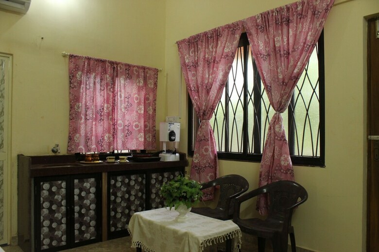 Villa Oyo 6236 Home Studio Near Sinquerim Beach