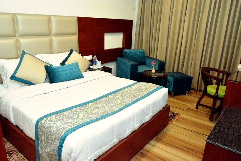 Hotel Cardinal Ambica