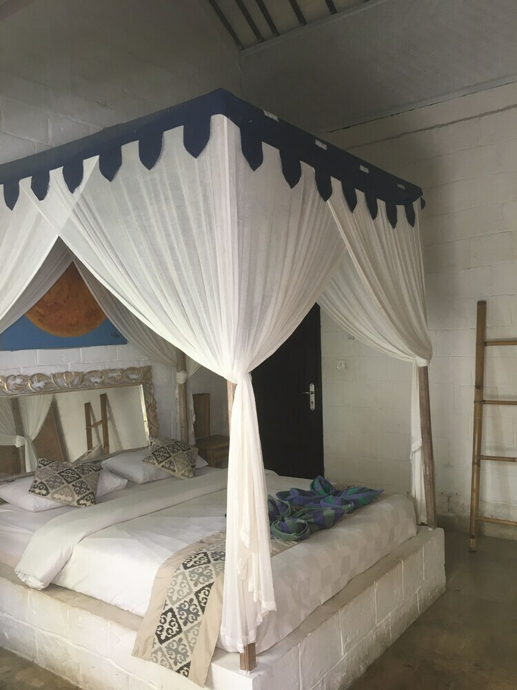 Hotel Padang Padang Breeze