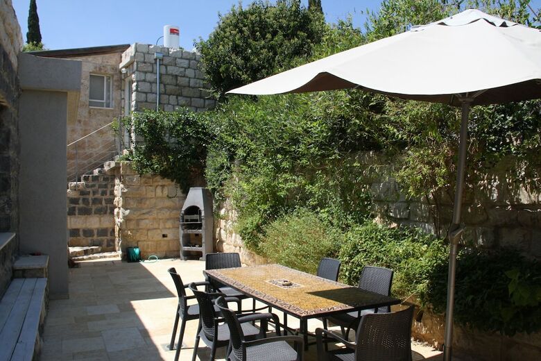Hotel Pina Barosh Bnb