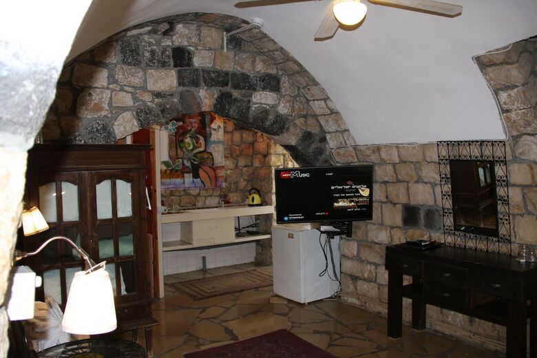 Hotel Pina Barosh Bnb