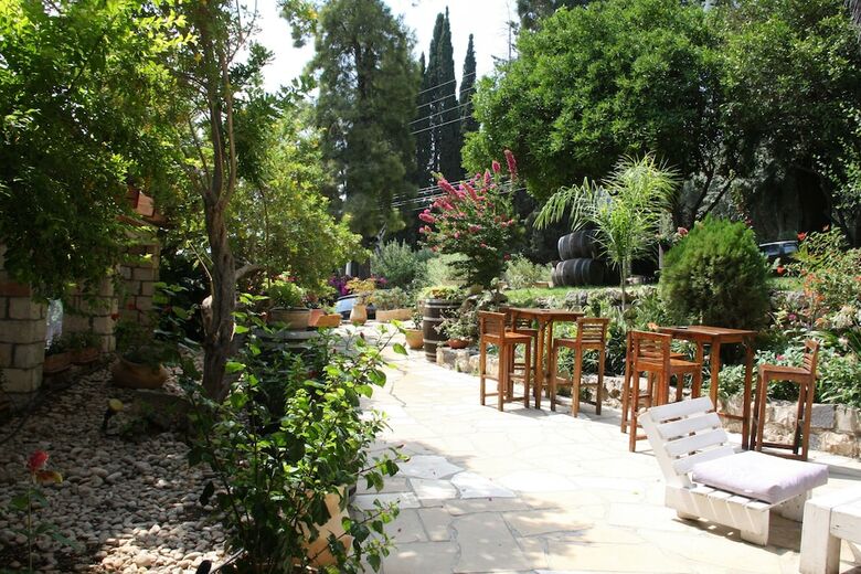 Hotel Pina Barosh Bnb
