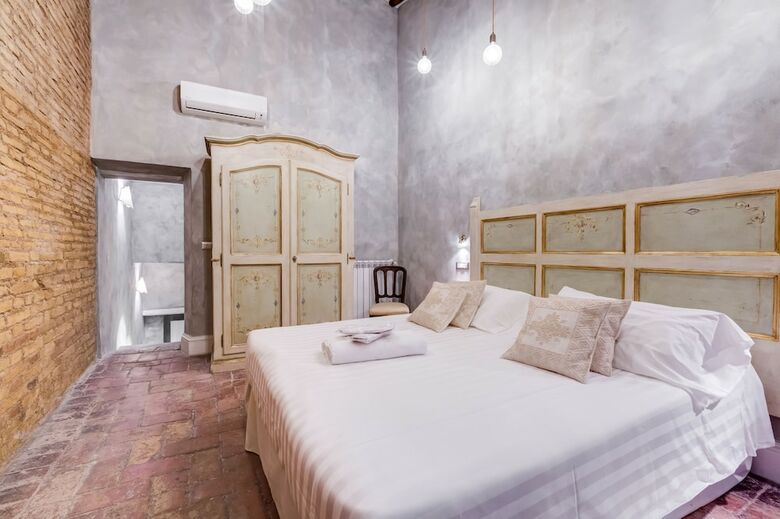 Apartamento Colonna Suite - Spanish Steps Suite & Spa
