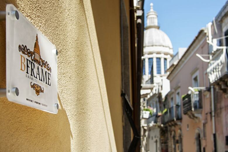 Bed & Breakfast Bfame - Cornice Barocca