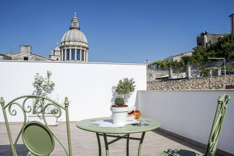 Bed & Breakfast Bfame - Cornice Barocca