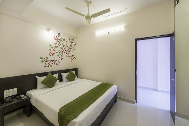 Hotel Premium Hoppers Stop