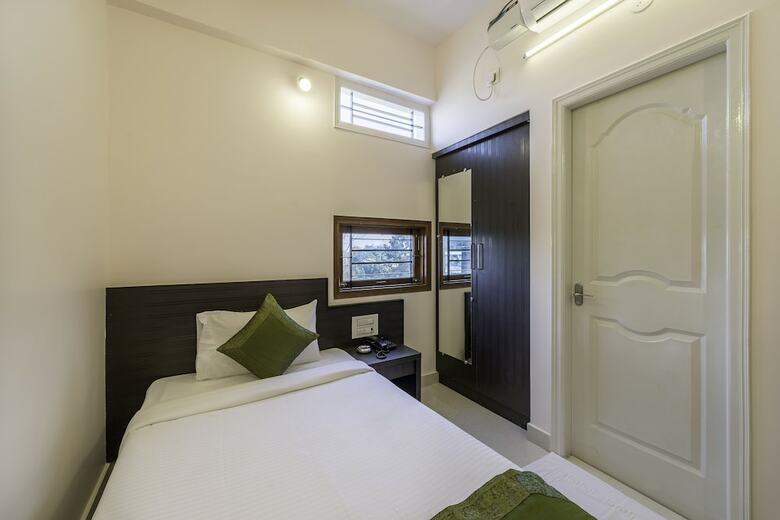 Hotel Premium Hoppers Stop