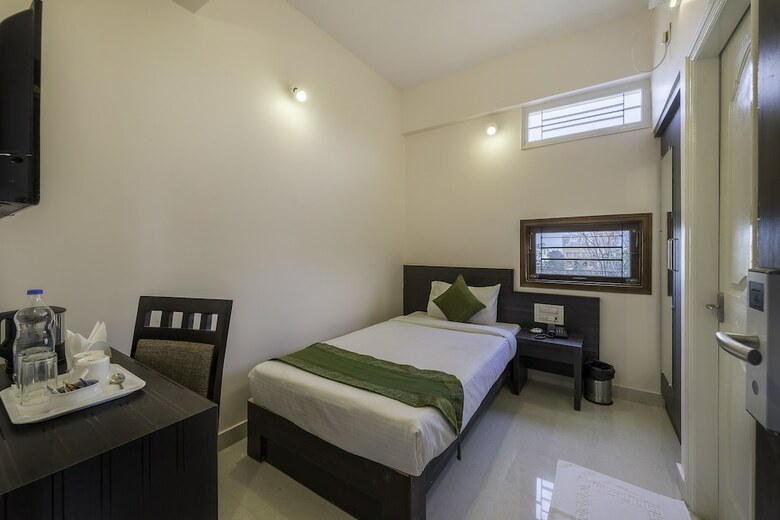 Hotel Premium Hoppers Stop