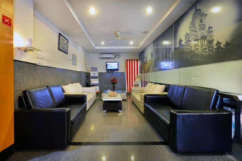 Hotel Oyo 4937 Near Dlf
