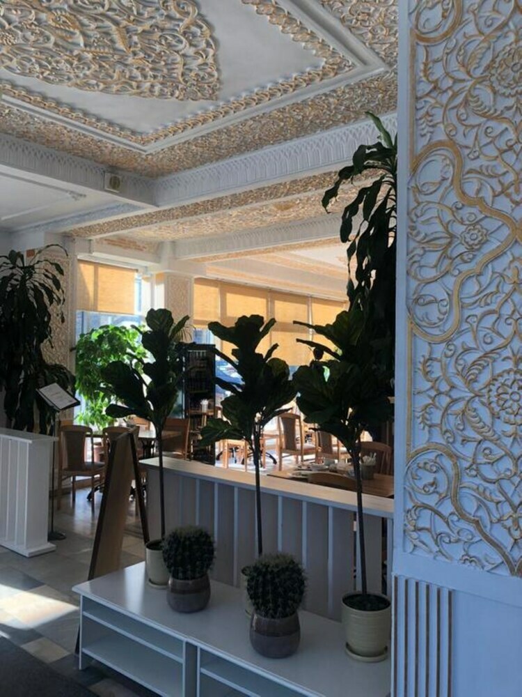 Mosuz Center Hotel