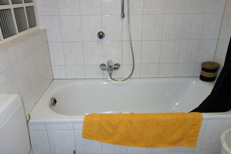 Tolstov-hotels Large 3 1/2 Room Apartment