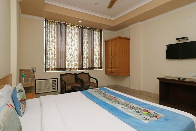 Oyo 4798 Hotel Periwal Premium