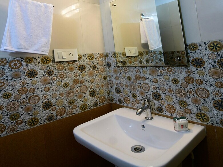 Hotel Oyo 9741 Triple Beach Guest House