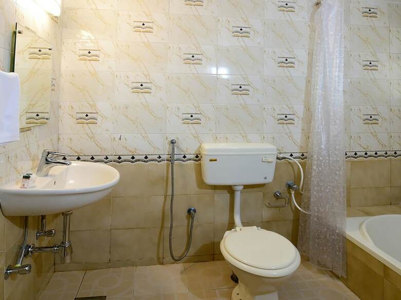 Hotel Oyo 9741 Triple Beach Guest House