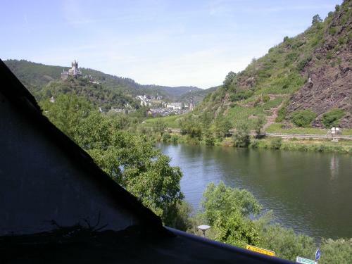 Hostal Hotel "zur Sch�nen Aussicht"