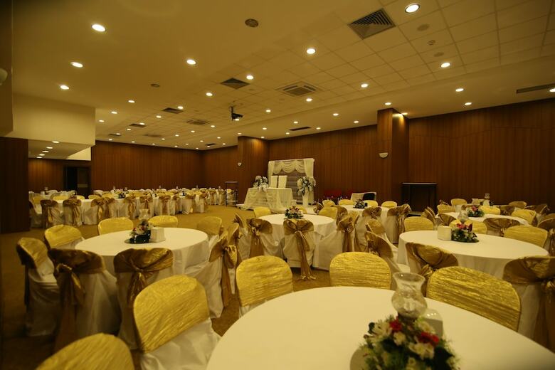Gdz Hotels Gediz Business