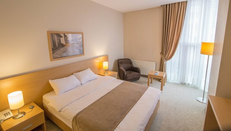 Gdz Hotels Gediz Business