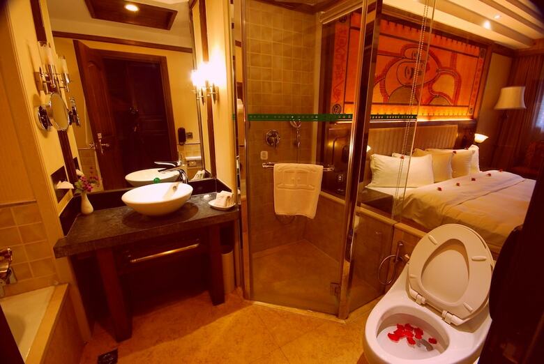 Hotel Lijiang Golden Path Hospitality