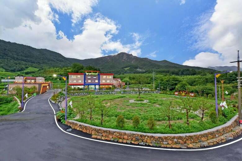 Pension Erefarm Hostel