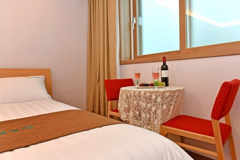 Pension Erefarm Hostel