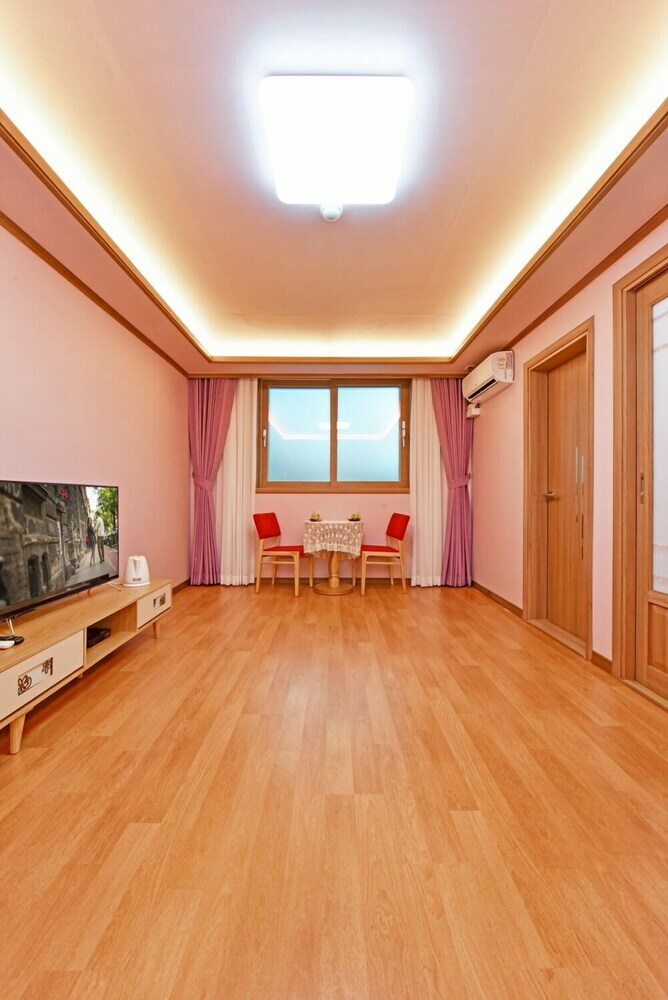 Pension Erefarm Hostel