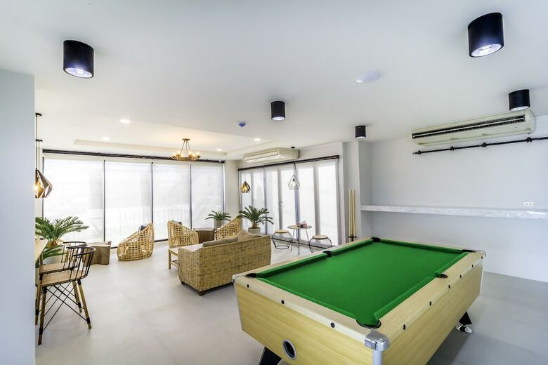Triple Z Hotel