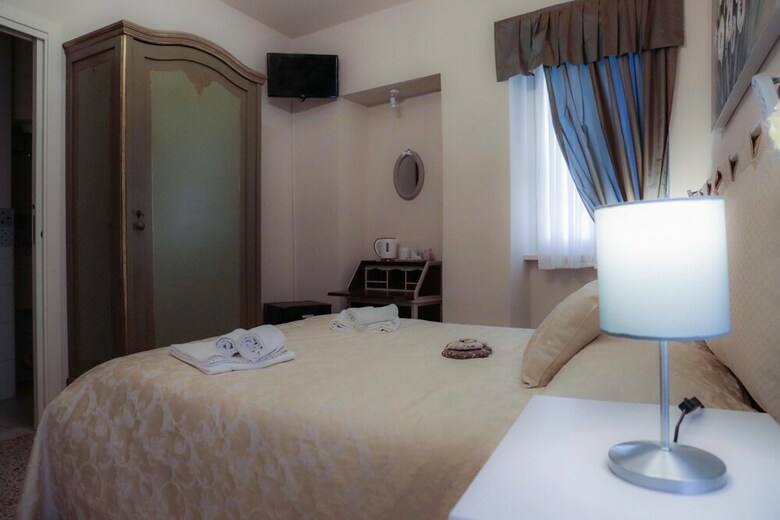 Le Finestre Sul Borgo B&B