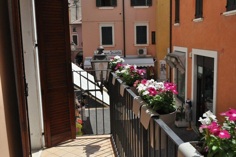Le Finestre Sul Borgo B&B