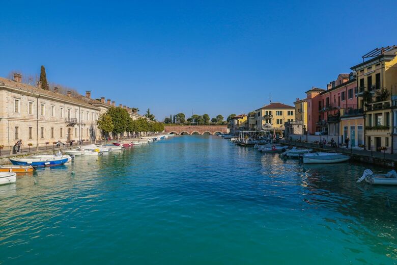 Le Finestre Sul Borgo B&B