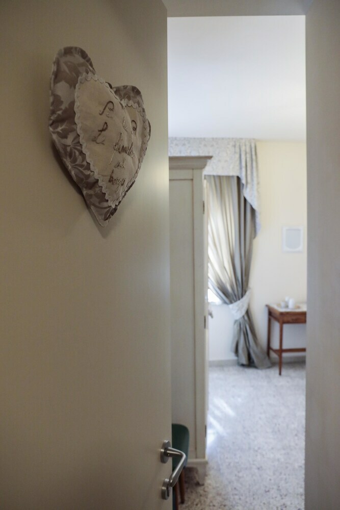Le Finestre Sul Borgo B&B