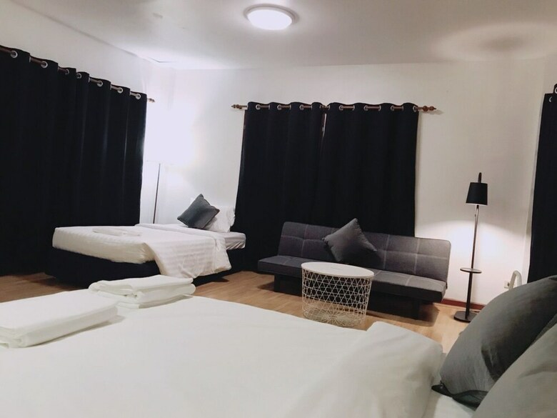 Hotel Siam Square House