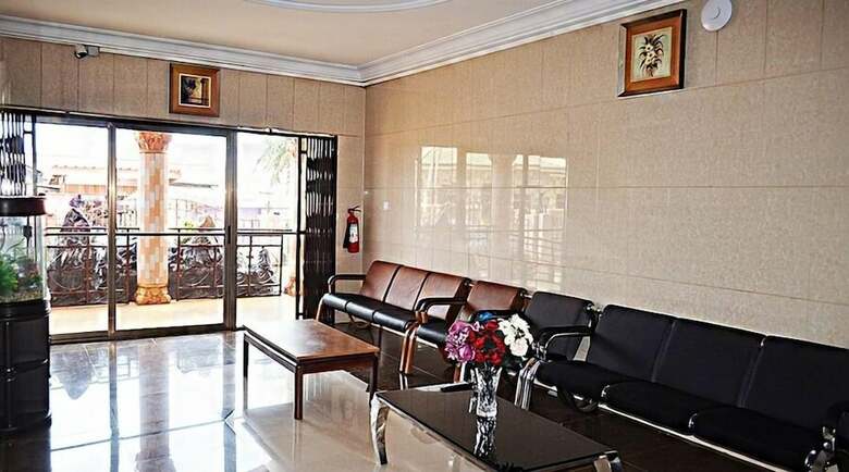 Hotel Precious Guest Lodge