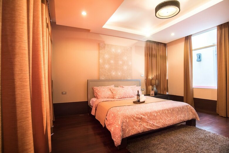 Anb Pool Villa In Pattaya