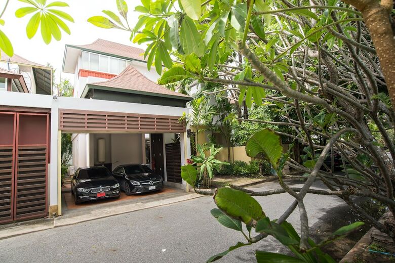 Anb Pool Villa In Pattaya