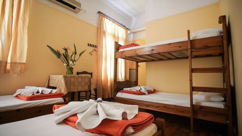 Hostal Students & Travellers Inn