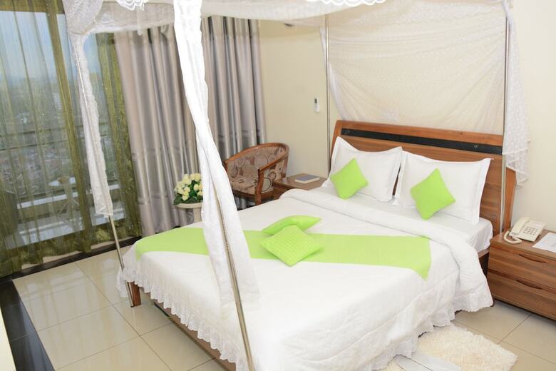 Five To Five Hotel