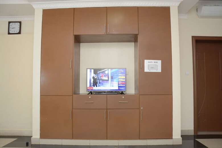 Five To Five Hotel