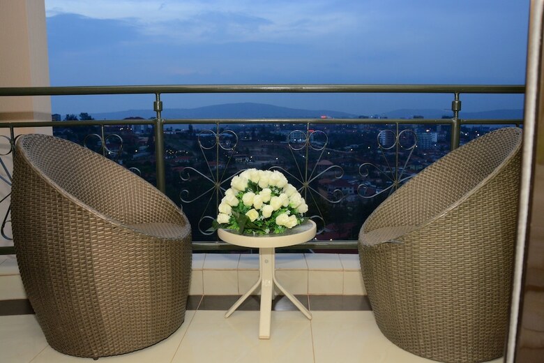 Five To Five Hotel