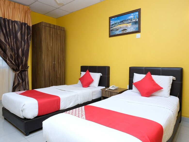 Oyo 1151 Diamond Hotel
